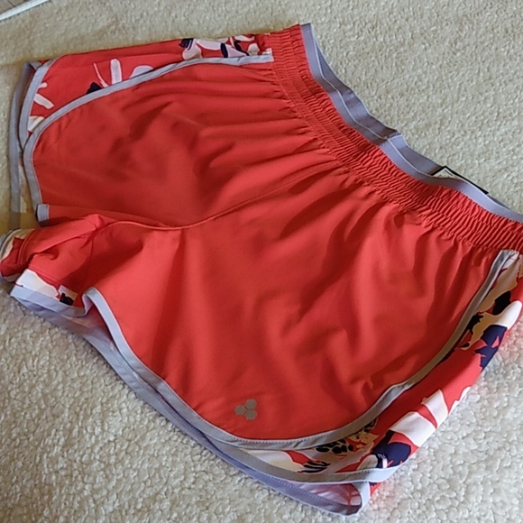 Tek Gear Workout Shorts – Orange – Floral Trim – XXL - Picture 3 of 11